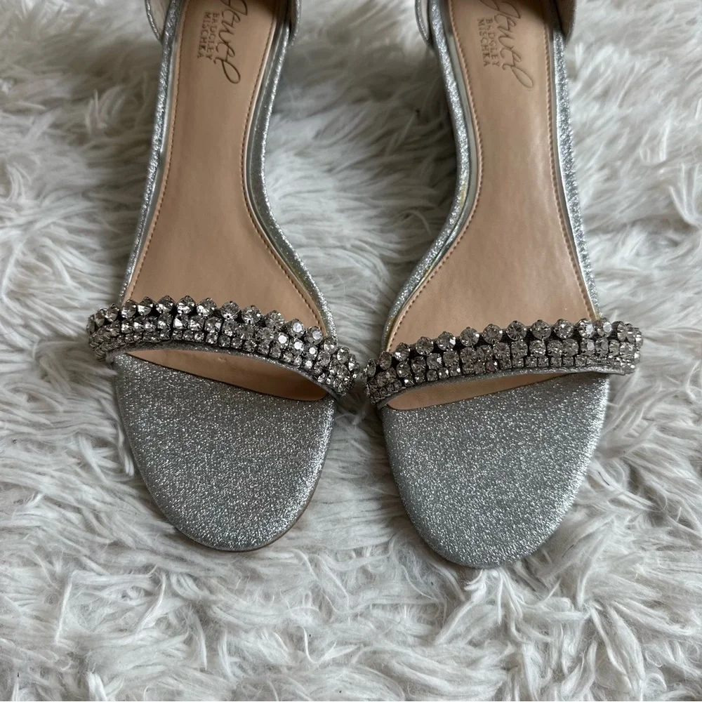 Jewel Badgley Mischka Lora Low Wedge Heeled Sandal Sliver Glitter New Size 8 - Picture 2 of 7